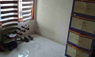 Di jual rumah 3 lantai siap huni