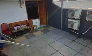 Di jual rumah 3 lantai siap huni