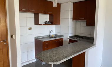 Vive Aquí! Oportunidad* DEPARTAMENTO AMPLIO 45 m2- 1D 1B, MACUL, PISO 2, TERRAZA CERRADA, INCLUYE ESTACIONAMIENTO.