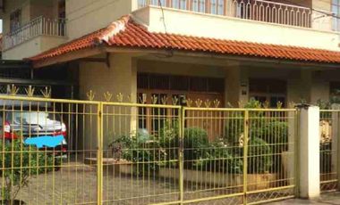 Rumah dibwh psran Bambu Apus Cipayung Jaktim 668mtr 7m nego jamin strategis