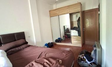 TERMURAH! Disewakan Rumah 3 Lantai Siap Huni di Graha Bintaro — Full Furnished & Kamar Banyak  (SP 1005)