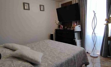 Vendo Hermosa Casa Esquina, a pasos Colegio H. Británico, 5dormitorios 3baños 1Estacionamiento