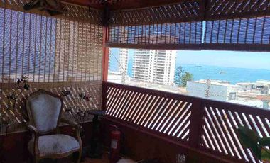 Vendo Hermosa Casa Esquina, a pasos Colegio H. Británico, 5dormitorios 3baños 1Estacionamiento