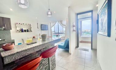 SAN LORENZO SALINAS EN EDIFICIO FRENTE AL MAR