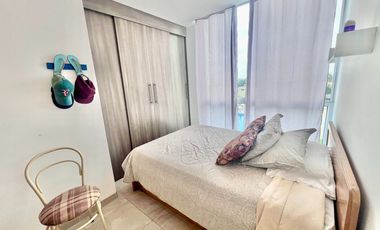 SAN LORENZO SALINAS EN EDIFICIO FRENTE AL MAR