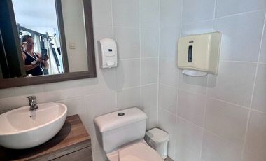 SAN LORENZO SALINAS EN EDIFICIO FRENTE AL MAR