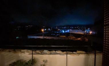 Renta de Departamento Amoblado de 2 Dormitorios, Sector Aquarela Cumbayá, Ecuador