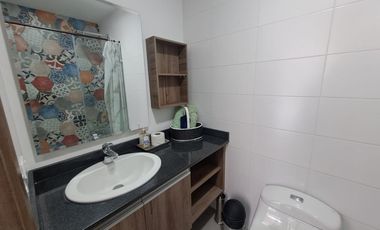 Venta de Departamento de 2 Dormitorios, Sector La Carolina Mall El Jardín, Quito, Ecuador