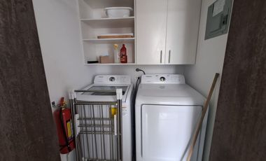 Venta de Departamento de 2 Dormitorios, Sector La Carolina Mall El Jardín, Quito, Ecuador