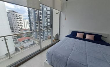 Venta de Departamento de 2 Dormitorios, Sector La Carolina Mall El Jardín, Quito, Ecuador