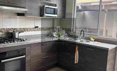 Venta de Casa de 3 Dormitorios, Sector Tumbaco, Ecuador