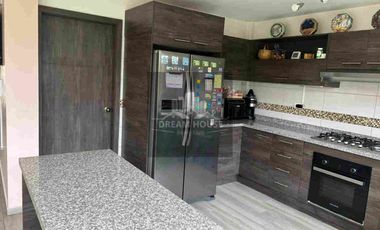 Venta de Casa de 3 Dormitorios, Sector Tumbaco, Ecuador