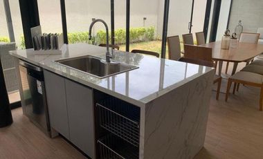 Venta de Casa Dúplex de 3 Dormitorios, Sector Hilacril Tumbaco, Ecuador