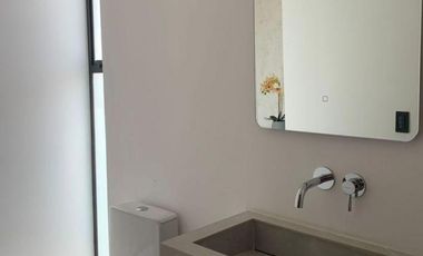 Venta de Casa Dúplex de 3 Dormitorios, Sector Hilacril Tumbaco, Ecuador