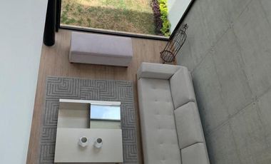 Venta de Casa Dúplex de 3 Dormitorios, Sector Hilacril Tumbaco, Ecuador