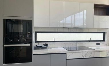 Venta de Casa Dúplex de 3 Dormitorios, Sector Hilacril Tumbaco, Ecuador