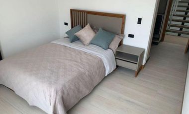 Venta de Casa Dúplex de 3 Dormitorios, Sector Hilacril Tumbaco, Ecuador