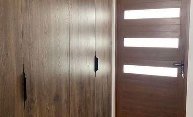 Venta de Casa Dúplex de 3 Dormitorios, Sector Hilacril Tumbaco, Ecuador