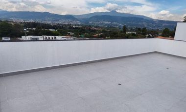 Venta de Casa Dúplex de 3 Dormitorios, Sector Hilacril Tumbaco, Ecuador