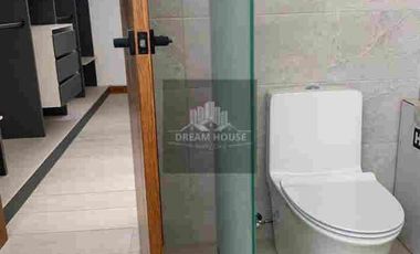 Venta de Casa Dúplex de 3 Dormitorios, Sector Hilacril Tumbaco, Ecuador