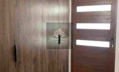 Venta de Casa Dúplex de 3 Dormitorios, Sector Hilacril Tumbaco, Ecuador