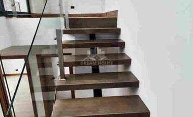 Venta de Casa Dúplex de 3 Dormitorios, Sector Hilacril Tumbaco, Ecuador
