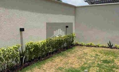 Venta de Casa Dúplex de 3 Dormitorios, Sector Hilacril Tumbaco, Ecuador