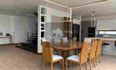 Venta de Casa Dúplex de 3 Dormitorios, Sector Hilacril Tumbaco, Ecuador
