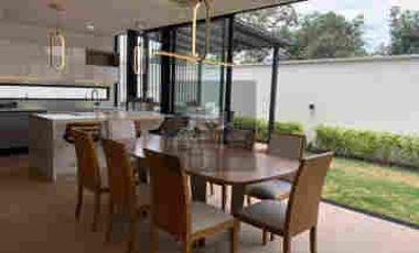Venta de Casa Dúplex de 3 Dormitorios, Sector Hilacril Tumbaco, Ecuador