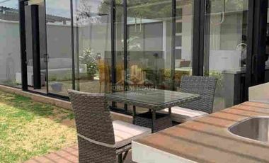 Venta de Casa Dúplex de 3 Dormitorios, Sector Hilacril Tumbaco, Ecuador