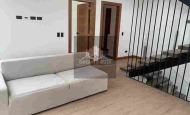 Venta de Casa Dúplex de 3 Dormitorios, Sector Hilacril Tumbaco, Ecuador
