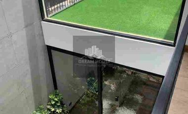 Venta de Casa Dúplex de 3 Dormitorios, Sector Hilacril Tumbaco, Ecuador