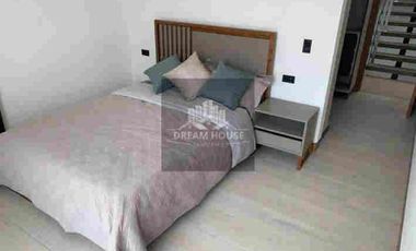 Venta de Casa Dúplex de 3 Dormitorios, Sector Hilacril Tumbaco, Ecuador