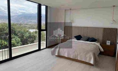 Venta de Casa Dúplex de 3 Dormitorios, Sector Hilacril Tumbaco, Ecuador