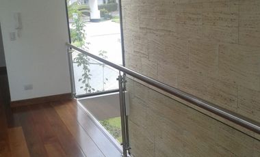 Renta de Casa de 3 Dormitorios, Sector Nayón, Ecuador