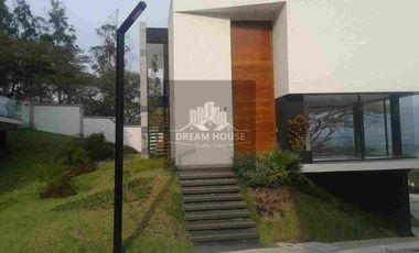 Renta de Casa de 3 Dormitorios, Sector Nayón, Ecuador