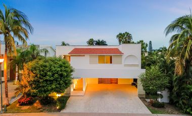 Casa de Lujo con Vista Al Campo de Golf en El Tigre Riviera Nayarit - Isla Tortuga