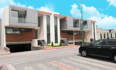 Venta de Casa de 4 Dormitorios, Sector Cumbayá, Ecuador