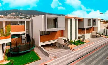 Venta de Casa de 4 Dormitorios, Sector Cumbayá, Ecuador