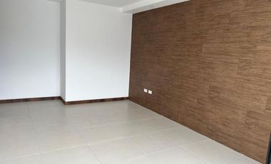 Venta de Casa de 4 Dormitorios, Sector Cumbayá, Ecuador