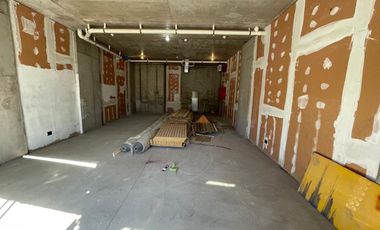 ARRIENDO Local Comercial de 67,82 m2, Metro Pedrero y San Joaquín