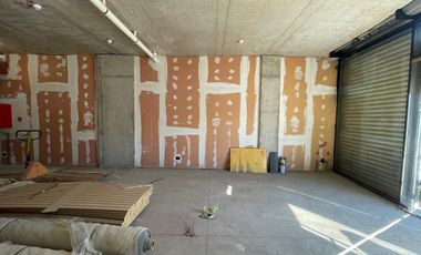 ARRIENDO Local Comercial de 67,82 m2, Metro Pedrero y San Joaquín