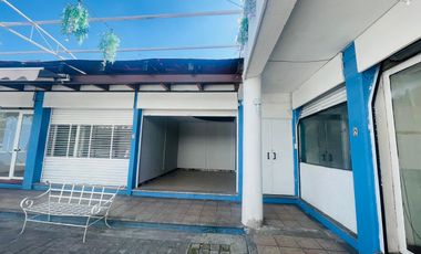 LOCALES COMERCIALES EN RENTA - PLAZA EL ARENAL- PASEO SAN ISIDRO EN SANTA CRUZ METEPEC ESTADO DE MEXICO