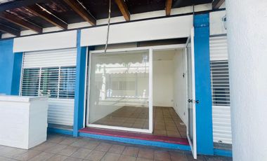 LOCALES COMERCIALES EN RENTA - PLAZA EL ARENAL- PASEO SAN ISIDRO EN SANTA CRUZ METEPEC ESTADO DE MEXICO