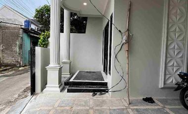 Rumah 2 lantai nuansa Eropa Murah banget
