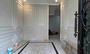 Rumah 2 lantai nuansa Eropa Murah banget