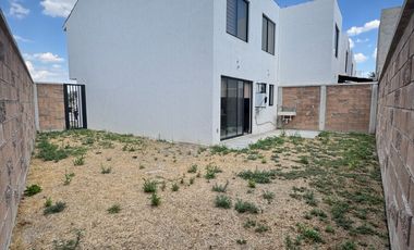 CASA EN RENTA EN LUGANO RESIDENCIAL