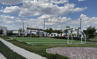 CASA EN RENTA EN LUGANO RESIDENCIAL