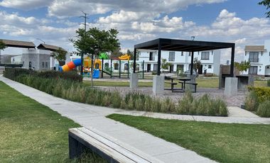 CASA EN RENTA EN LUGANO RESIDENCIAL