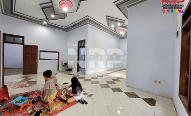 Disewakan Rumah luas dan Prospek di Jl. Brawijaya - Banyuwangi